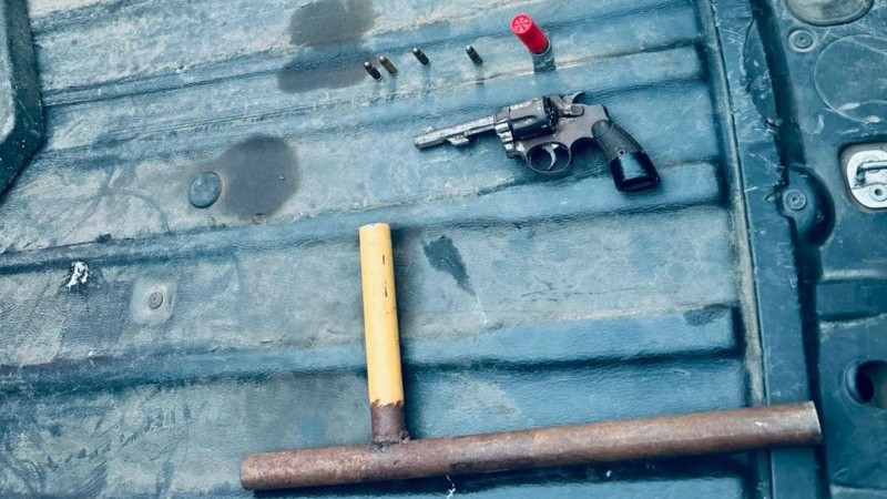 Las armas incautadas en Camino de las Carretas al 8500.