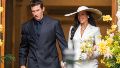 El fotógrafo Roland Hoskins captó la salida de los novios.