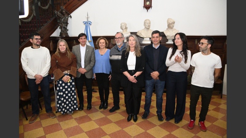 Los concejales de Unidos reclamaron contra el golpe que sufrirán los hogares rosarinos por el recorte del subsidio.
