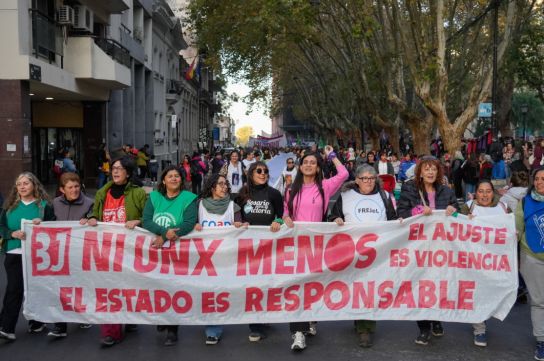 Movilización de Ni una menos en Rosario durante 2025.