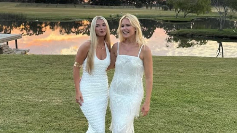 Frida y Valeria en los festejos de Año Nuevo (Foto: Instagram ffridamazza y valeriamazzaok)