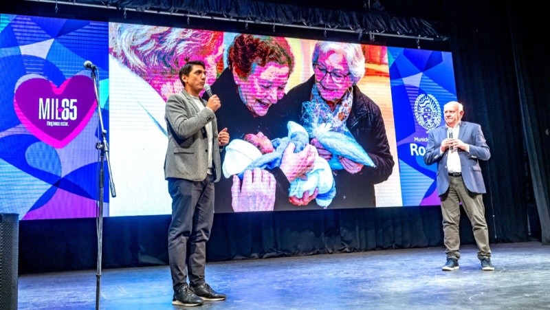 La Municipalidad lanzó este martes en La Comedia un programa que potencia las políticas de cuidado en los primeros mil días de vida y en las personas de más de 65 años.&nbsp;