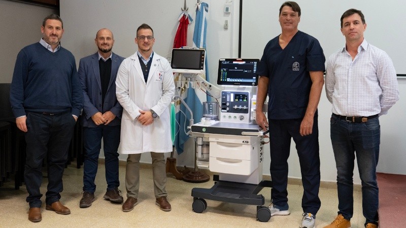 &nbsp;Este equipamiento de alta complejidad incluye un monitor multiparamétrico, módulo BIS (para el monitoreo de la profundidad anestésica) y un monitor de la relajación neuromuscular, herramientas clave que aportan los más altos estándares de seguridad y precisión dentro del quirófano.