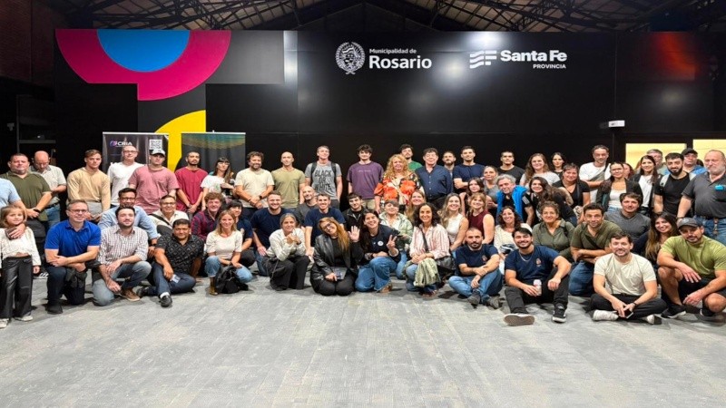 La Comunidad BirrIA nació en Rosario en 2023 y hoy reúne a más de 300 integrantes de distintas disciplinas.
