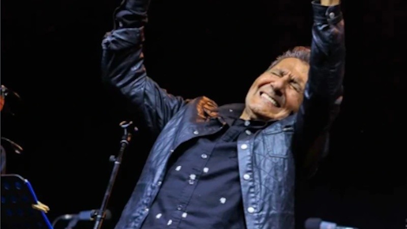 Más que un recital, Sonckoy Carabajal, La Peña propone una experiencia cultural donde conviven el canto colectivo, la danza, las historias compartidas y el encuentro entre distintas expresiones de la música popular argentina.