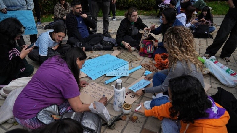 La movilización tuvo como punto de partida la plaza 25 de Mayo.&nbsp;(Alan Monzón/Rosario3).
