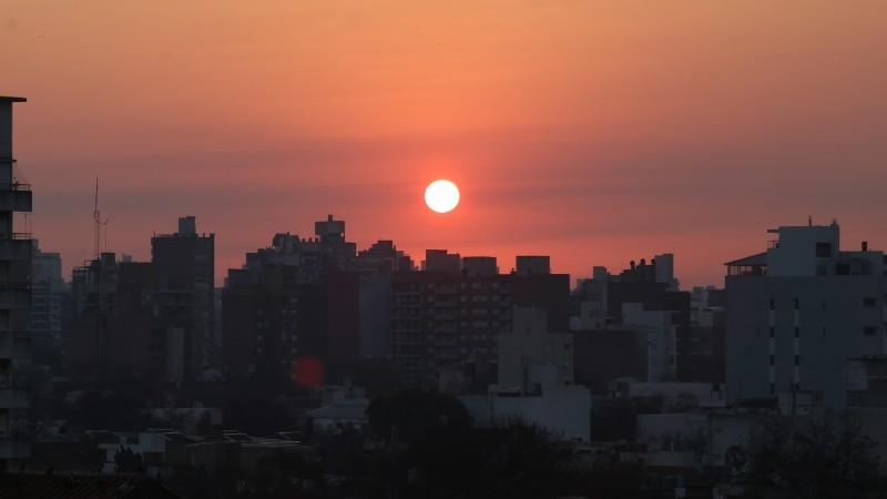 El Servicio Meteorológico Nacional (SMN) anticipa que las condiciones confortables comenzarán a ceder ante la llegada de tormentas y un posterior descenso térmico.