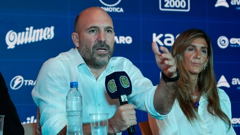 Belloso criticó a Quintana en conferencia de prensa.
