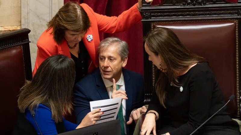 Hubo un cruce entre Patricia Bullrich y Victoria Villarruel (NA).