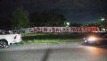 La pancarta intimidante que desplegó el grupo de hinchas descontento.