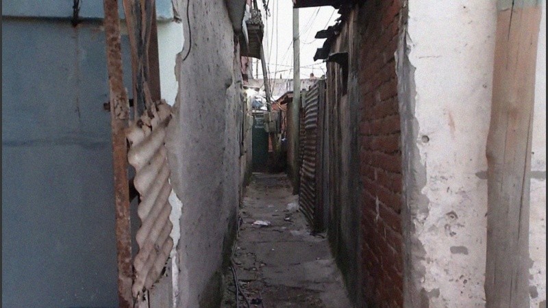 El pasillo donde vivía Mortadella, muertos a tiros el 28 de mayo. Gentileza: Telefé Rosario.