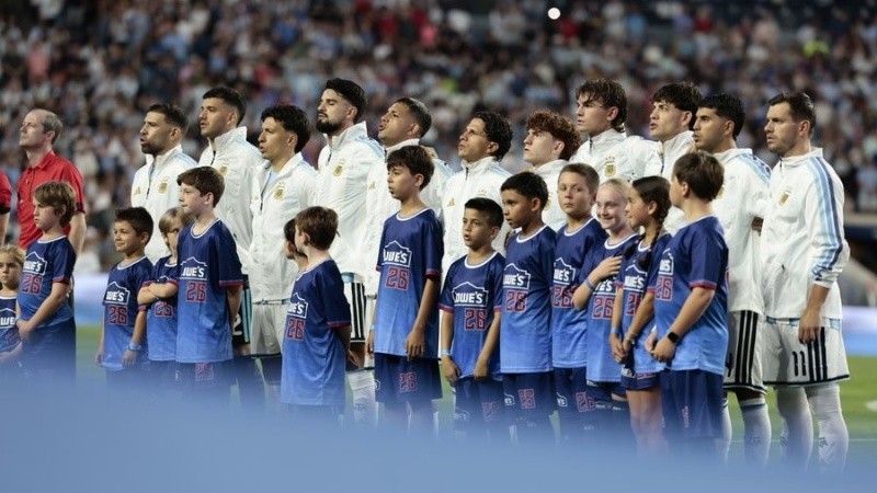 El equipo argentino que arrancó el partido