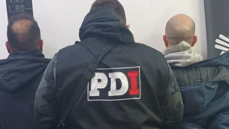 Los dos detenidos en la entrega controlada.