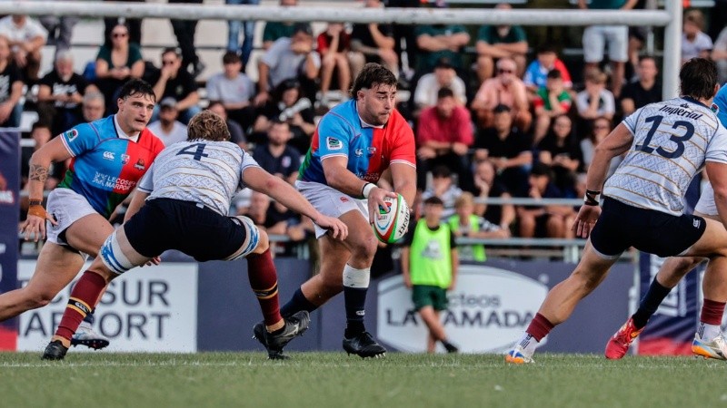 Enzo Avaca, pieza fundamental en el scrum, vuelve a estar entre los XV. Crédito: Prensa Capibaras / Martín Perego