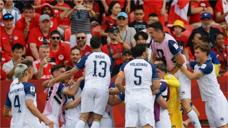 Jovo Lukic hizo el 1-0 para Bosnia en Toronto.