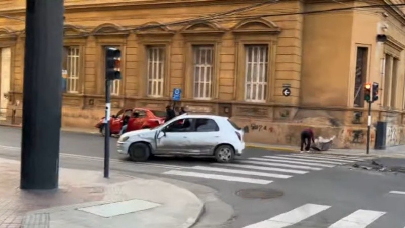 Uno de los choques se registró en el cruce de Corrientes y Mendoza.
