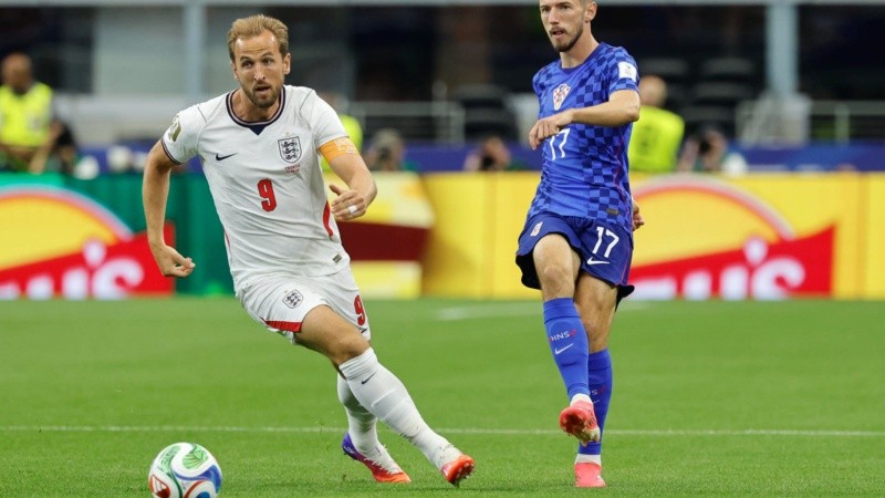 Harry Kane convirtió el 1-0 para Inglaterra después de ejecutar por segunda vez un penal.