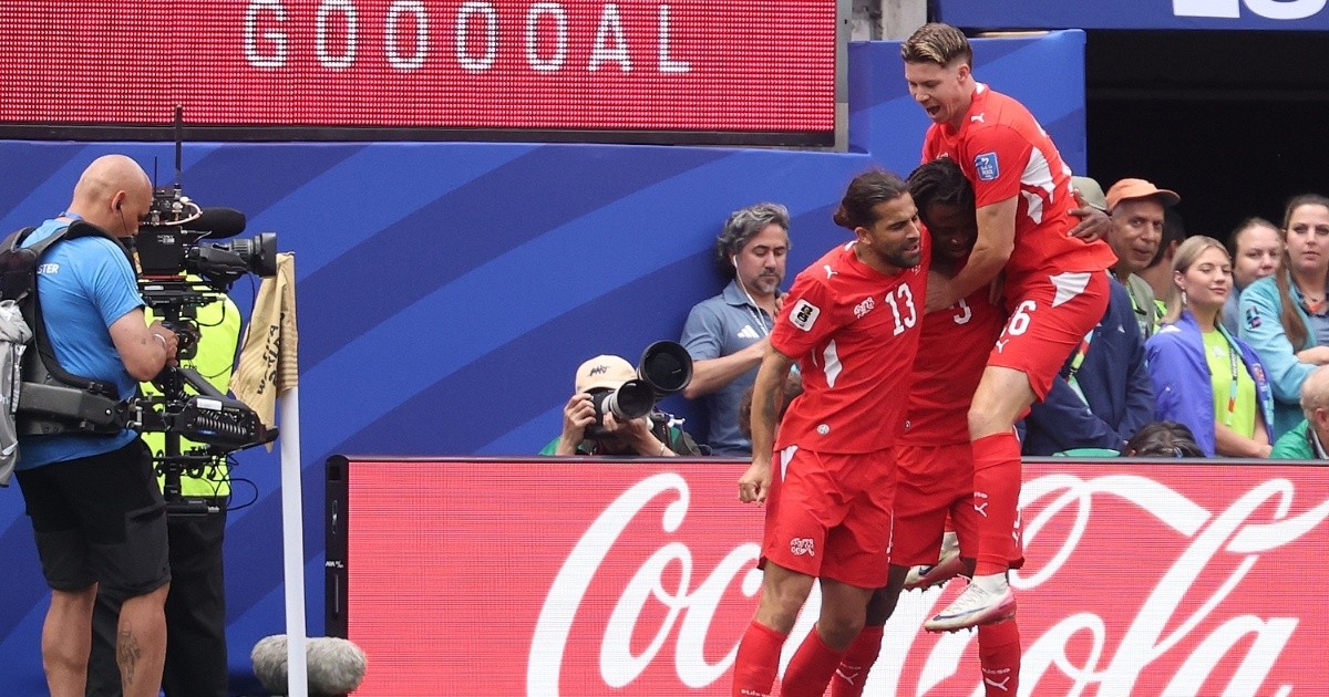 Switzerland Defeats Bosnia to Secure Group B Advancement - News Directory 3
