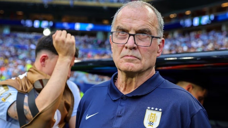 Marcelo Bielsa se juega una carta importante con Uruguay (EFE).
