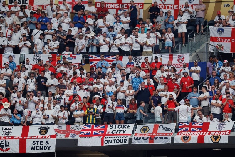 Los hinchas ingleses confían en su selección como una de las grandes candidatas (EFE)&nbsp;