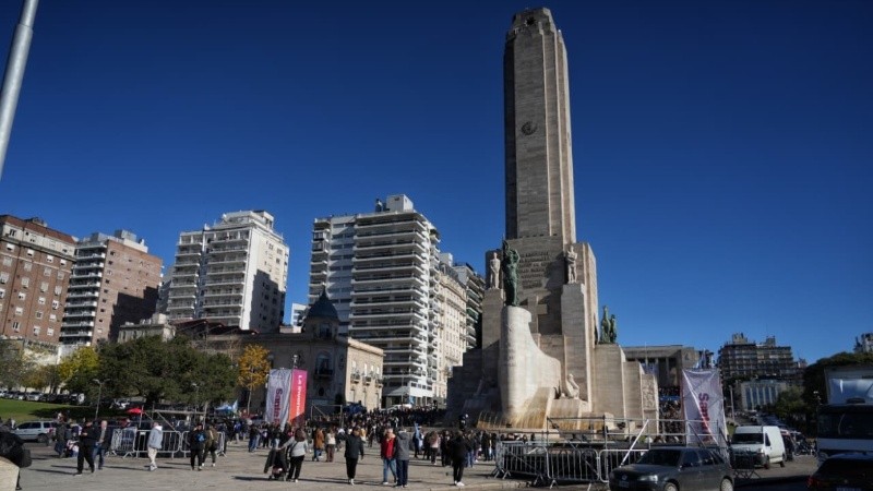 Así luce el Monumento en la previa de los grandes festejos de este 20 de Junio (Alan Monzón/Rosario3)