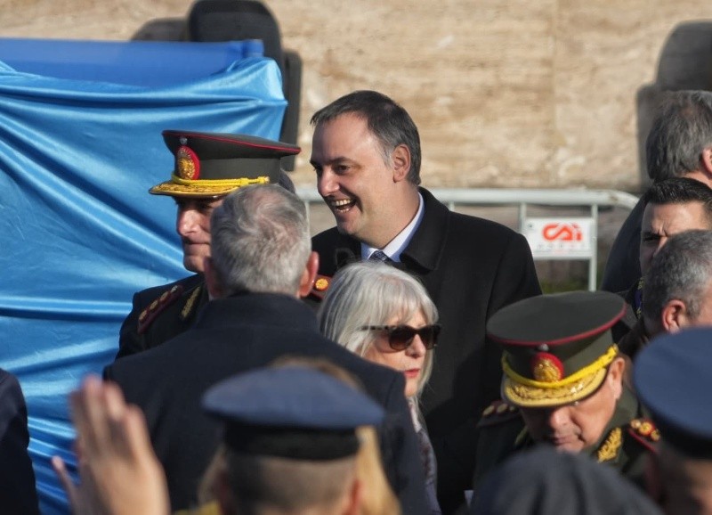 El cuestionado jefe de Gabinete, Manuel Adorni, este sábado en Rosario (Alan Monzón/Rosario3)