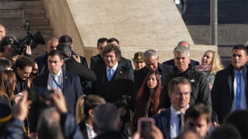 Milei y su comitiva en Rosario (Alan Monzón/Rosario3).