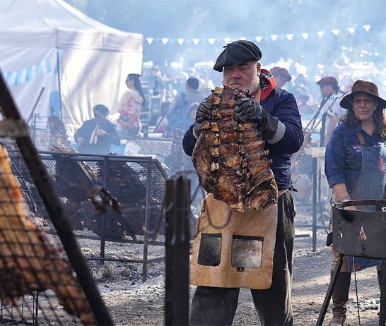 Un 20 de junio no puede faltar el asado (Alan Monzón/Rosario3).