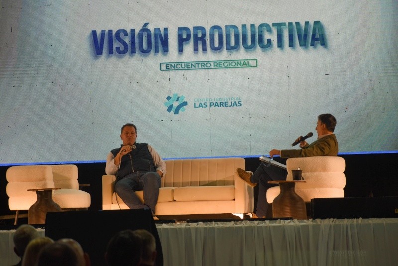 &nbsp;El titular de Adimra, Elio Del Re, entrevistado por Mariano Galíndez (Rosario3) en la jornada organizada por el Centro Industrial de Las Parejas