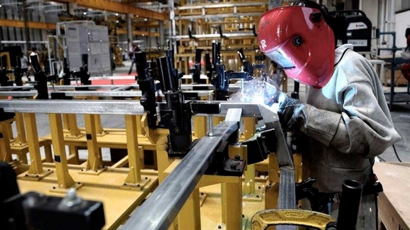 Sica aseguró que se perdieron 230 mil puestos de trabajo en Santa Fe.