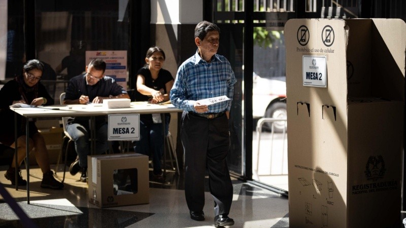 Más de 41 millones de ciudadanos estaban habilitados para votar en el territorio nacional y en el exterior. (EFE)