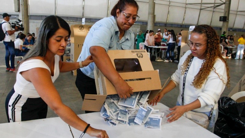 Más de 41 millones de ciudadanos estaban habilitados para votar en el territorio nacional y en el exterior. (EFE)