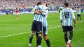 Messi, Paredes y Otamendi, tres que ya son históricos en la selección (EFE)
