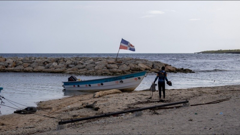 Las excursiones en lancha hacia Isla Catalina parten desde playa La Caleta, en la costa de la ciudad de La Romana.