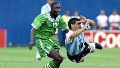 Maradona ante Nigeria en 1994. Fue su último partido con la celeste y blanca.