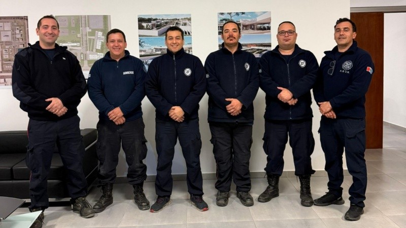 Los bomberos rosarinos convocados: Victor Carelli, Ezequiel Rojas, Marcos Solis, Emanuel Lasso, Juan José Roger y Luciano Salazar.