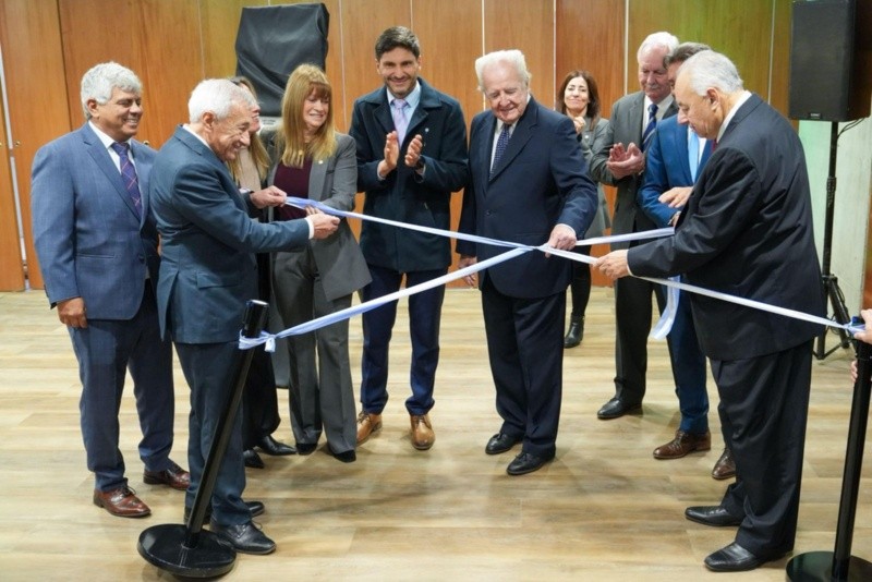 La realización de la obra duró 128 meses y estuvo a cargo del Gobierno Provincial que invirtió 60 millones de dólares.&nbsp;