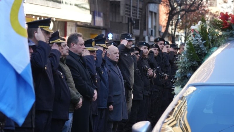 &nbsp;El cortejo fúnebre partió rumbo al Cementeri Parque de Villa Gobernador Gálvez. (Alan Monzón - Rosario3).