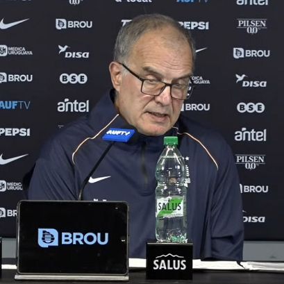 El rosarino ofreció una extensa conferencia de prensa de despedida en Uruguay.