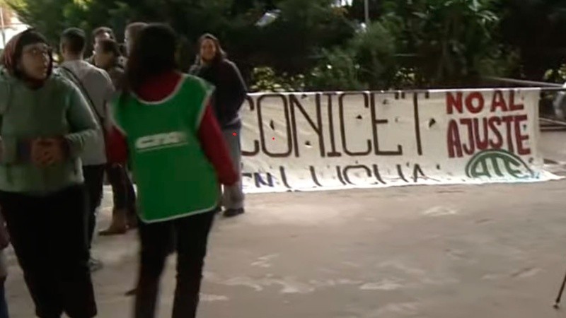 Nueva protesta de Conicet Rosario.