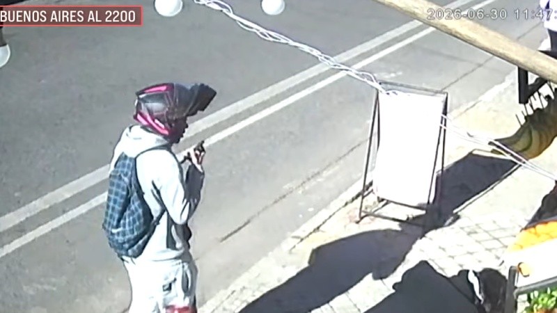 El ladrón simuló que mandaba un mensaje de voz y en segundos se llevó la moto de Fernando.
