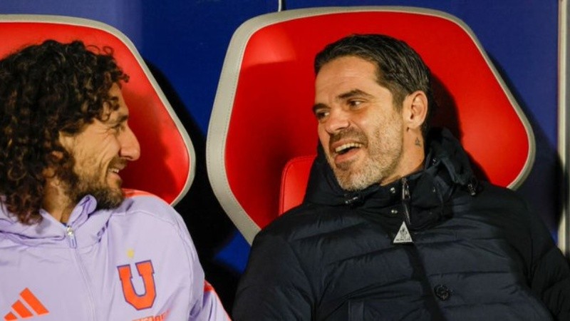 Fernando Gago volvió al banco de suplentes tras ser internado de urgencia.