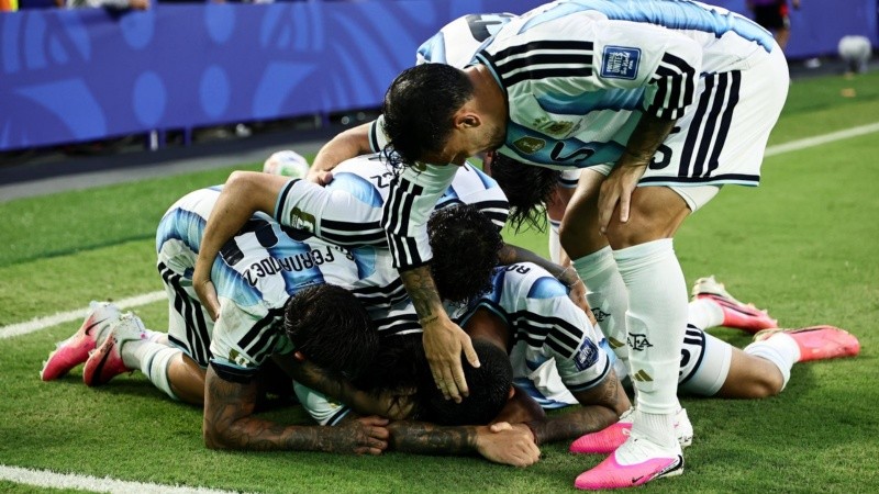 Argentina está en octavos de final después de sufrir y ganar ante Cabo Verde.