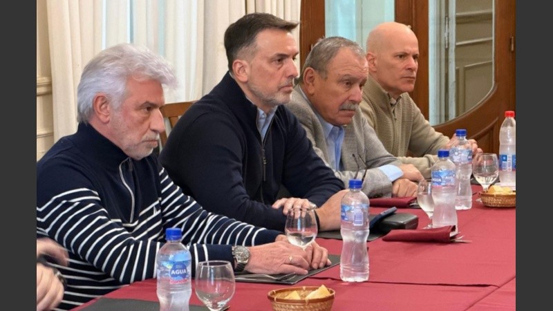 Ex directores y empresarios hacen fuerza por la concesión del Aeropuerto a manos privadas