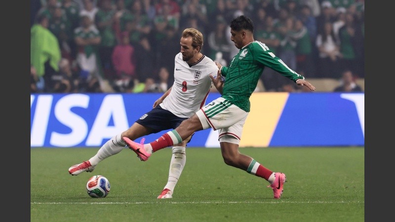 Harry Kane fue protagonista en las dos áreas (EFE).