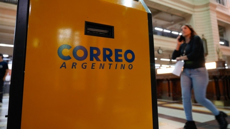 El gremio alerta por despidos y cierre de sucursales en todo el país.