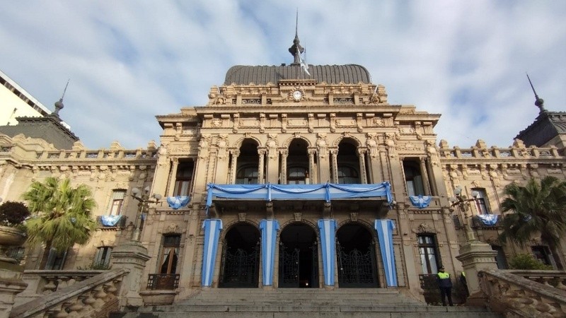 El Gobierno de Tucumán decretó asueto administrativo para este martes por el partido de Argentina ante Egipto.