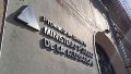 Apartaron a dos policías acusados de robarle 1.500 dólares a un hombre que iba en su auto junto a su hijo de dos años.