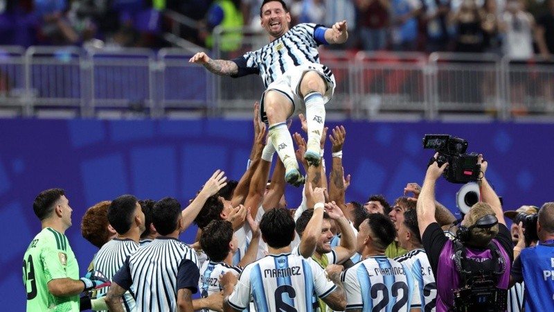 Argentina logró una remontada heroica ante Egipto y sigue en el Mundial.