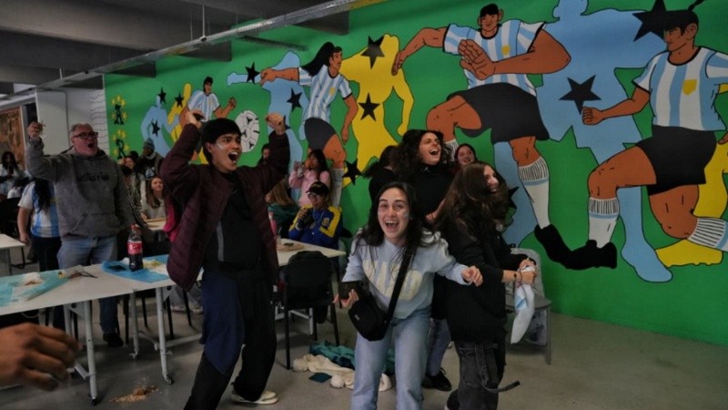 La alegrría del gol final y la explosión del festejo.